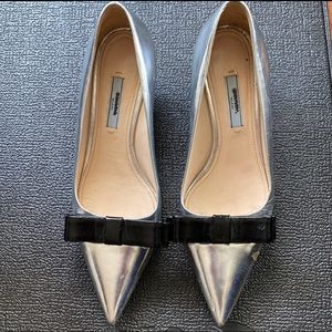 Prada patten silver leather kitten heels with black leather bow size 36/6